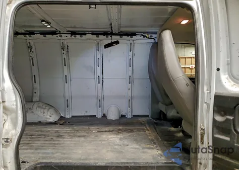 2020 Chevrolet Express G2500 from USA, damaged, VIN 1GCWGAFG8L1243117